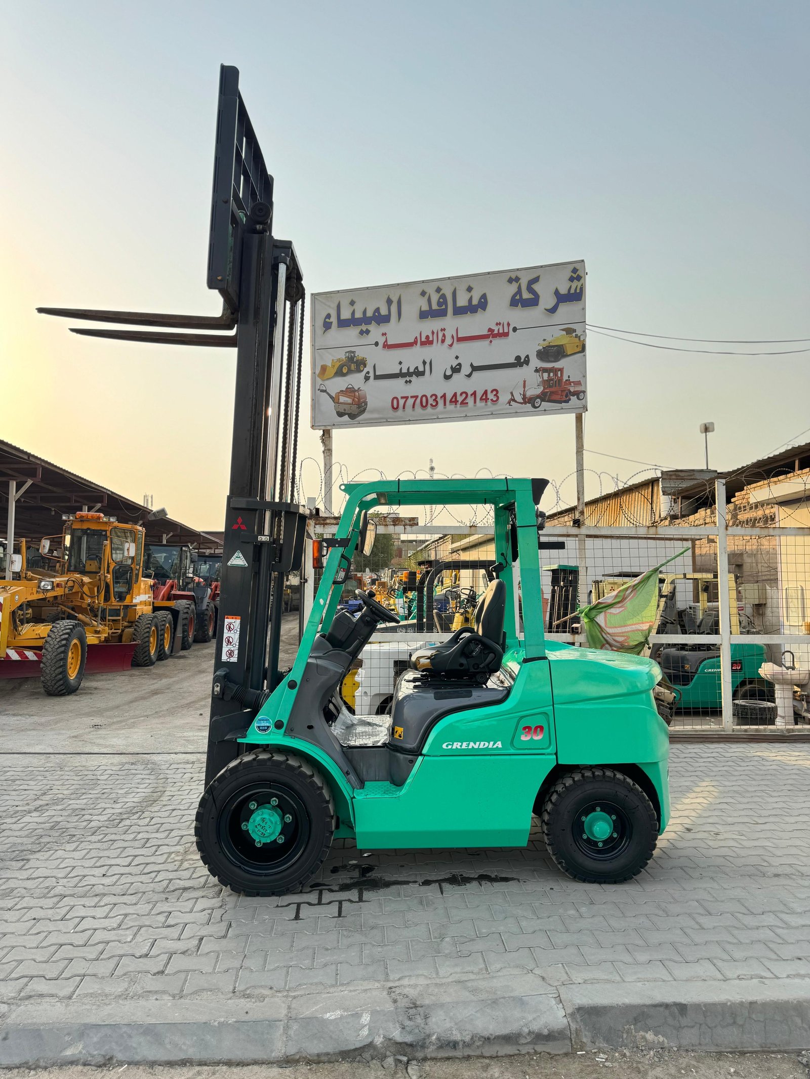 رافعه شوكية مستوبيشي3طن 2019