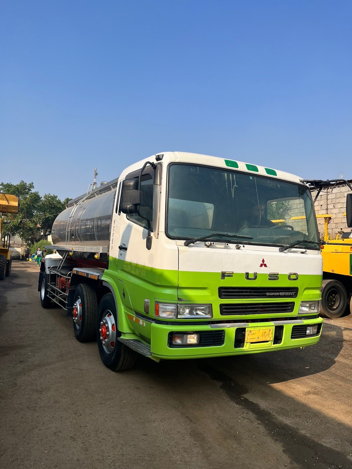 تنكر ماء فوسو مستوبيشي 12500 لتر